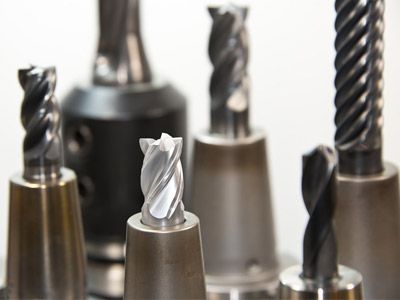 Magnetic drill use precautions
